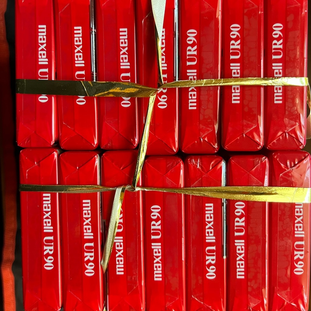 Maxell UR 90 Normal Bias Blank Cassette Tape, New, never opened.